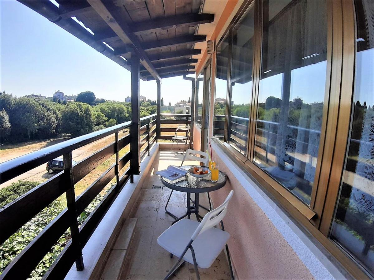 Apt Mirella Apartment 罗维尼 外观 照片