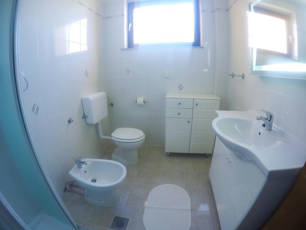 Apt Mirella Apartment 罗维尼 客房 照片